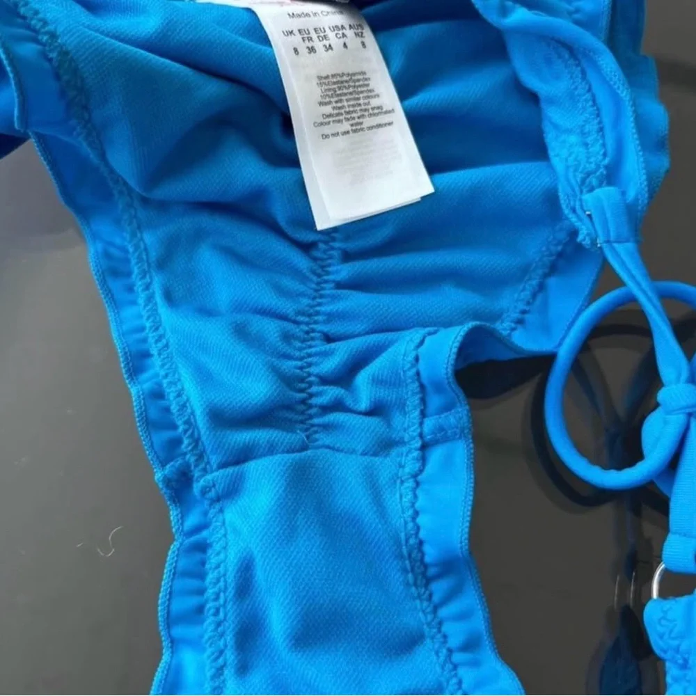 PrettyLittleThing Bright Blue Ruffle Triangle Bikini Set - Picture 4 of 4